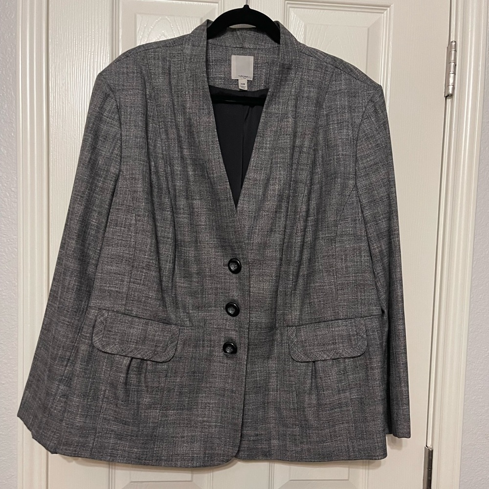 Bundle—- 2 blazers for $30 — Halogen and Semantics